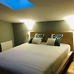 Les D'hotes Du Palais Homestay szállás *