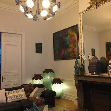 Habitación en casa particular Les D'hotes Du Palais