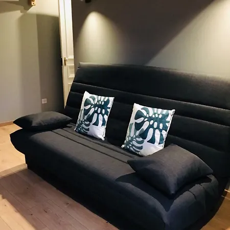 Les D'hotes Du Palais Habitación en casa particular *