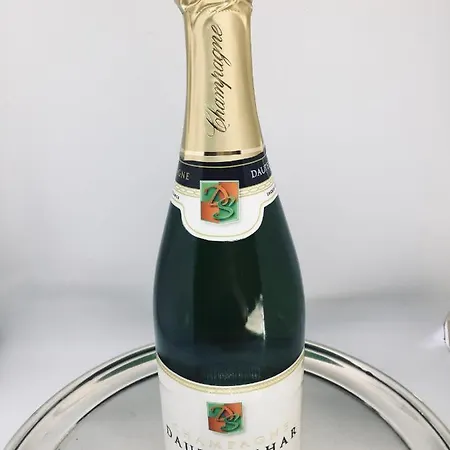 Les D'hotes Du Palais Habitación en casa particular Douai